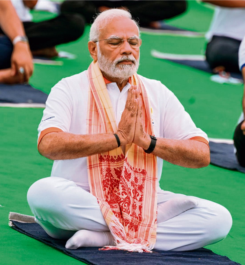 narendra modi exercising yoga