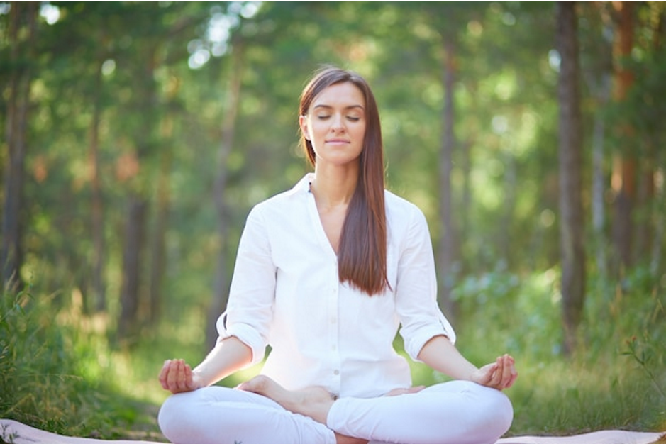 image-women-doing-meditation